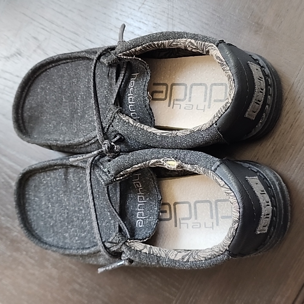 Black Walley youth Hey Dude